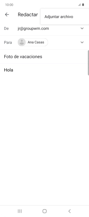 Pulsa Adjuntar archivo y desplázate a la carpeta deseada.