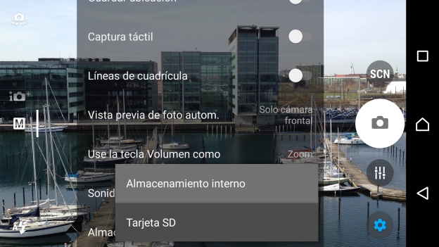 Pulsa Almacenamiento interno para guardar tus fotografías en la memoria del teléfono.