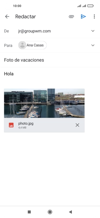 Pulsa el icono de envío cuando termines de escribir el correo electrónico.