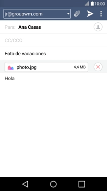 Pulsa el icono de envío cuando termines de escribir el correo electrónico.