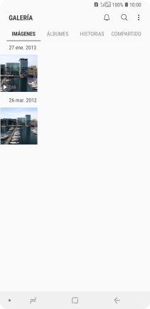 Pulsa ÁLBUMES y desplázate a la carpeta deseada.