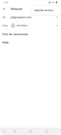Pulsa Adjuntar archivo y desplázate a la carpeta deseada.