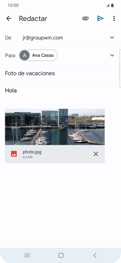 Pulsa el icono de envío cuando termines de escribir el correo electrónico.