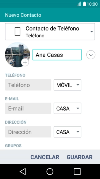 Pulsa Teléfono e introduce el número de teléfono deseado.