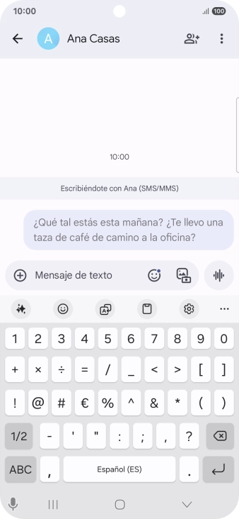 Empieza una conversación y pulsa el icono de IA.