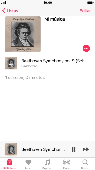 Pulsa el título de la canción en la parte inferior de la pantalla.