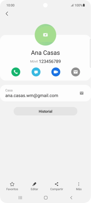 Pulsa el icono de llamada  junto a la tarjeta SIM deseada.