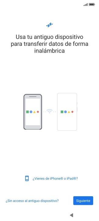 Sigue las indicaciones de la pantalla para transferir contenido desde otro teléfono.