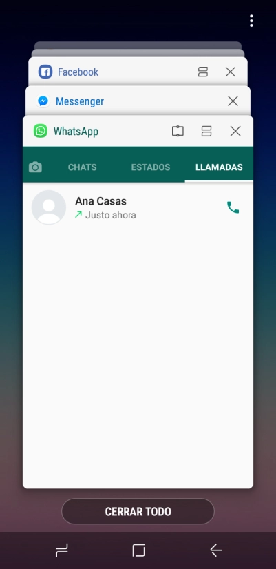 Para cerrar una sola aplicación en ejecución, desliza el dedo hacia la derecha sobre la aplicación deseada.