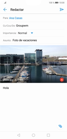 Pulsa el icono de envío cuando termines de escribir el correo electrónico.