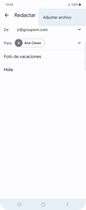 Pulsa Adjuntar archivo y desplázate a la carpeta deseada.