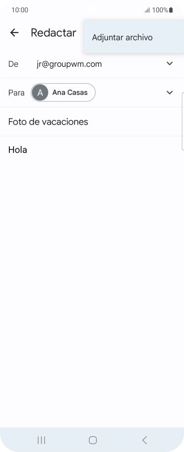 Pulsa Adjuntar archivo y desplázate a la carpeta deseada.