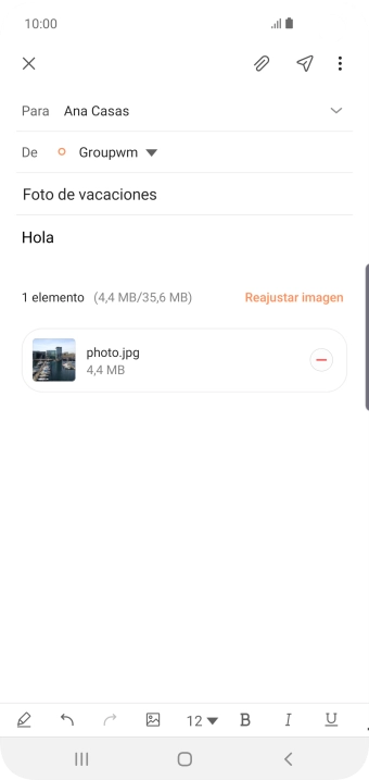 Pulsa el icono de envío cuando termines de escribir el correo electrónico.