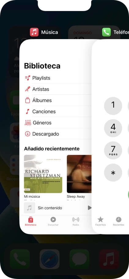 Arrastra hacia arriba la aplicación deseada para cerrarla.
