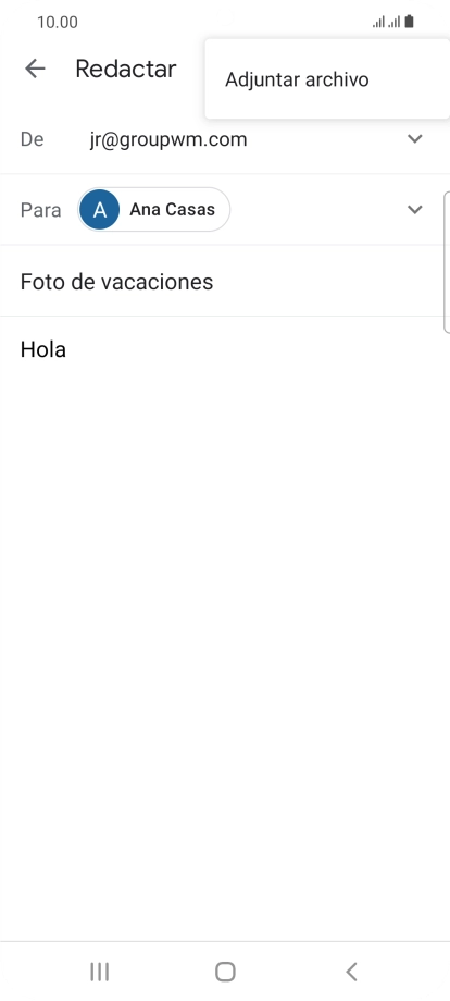 Pulsa Adjuntar archivo y desplázate a la carpeta deseada.