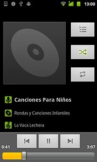 Press the shuffle icon.Depending on the current setting, the function is turned on or off.