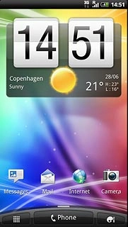 The 3G icon shows that 3G is available. If 3G isn't available, a different network mode is automatically selected.Further information: Select network mode