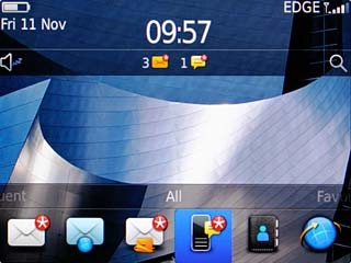 The text/picture message icon shows that you've received a new text or picture message.Further information:Read text messageRead picture message