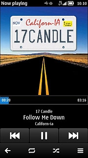 Press the shuffle icon to turn the function on or off.
