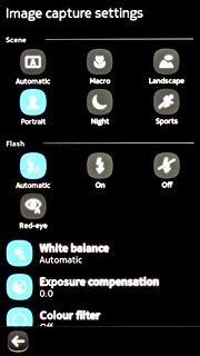 Press the required scene mode below Scene.