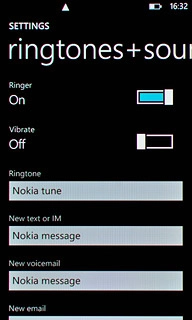 Press the indicator next to Ringer.Depending on the current setting, silent mode is turned on or off.