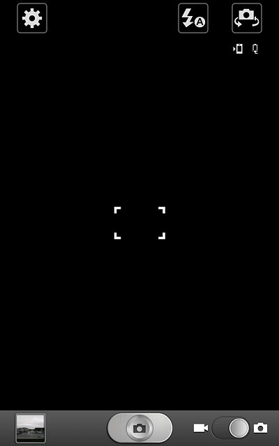 To turn the flash on or off:Press the flash icon.
