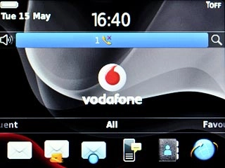 The missed calls icon shows that you've one or more missed calls.Further information:Make a callAnswer a call