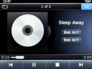 Scroll to the shuffle icon and press the Navigation key.Depending on the current setting, the function is turned on or off.