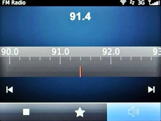 Scroll to the speaker icon or the headset icon (depending on the current setting) and press the Navigation key to turn the speaker on or off.