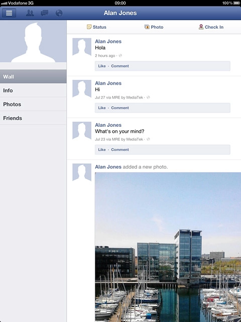 You can now use the application.Please note that Facebook isn't part of the original application package and therefore only a general description is given here.You have a number of options, such as:Write status updatesSend messagesWrite text on WallUpload picturesSelect application settings