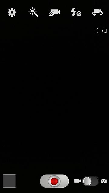 To turn on video light:Press the video light icon.