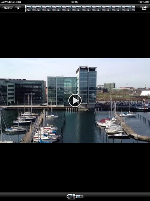 If you select a video clip:Press the playback icon.