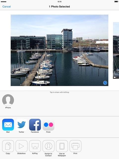 Press the required device.The picture or video clip is sent.