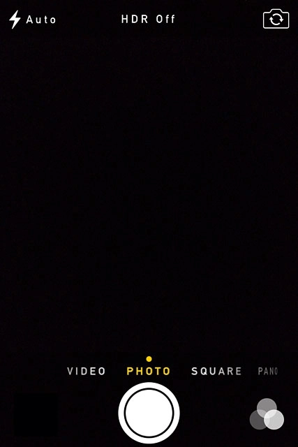 To turn the flash on or off:Press the flash icon.