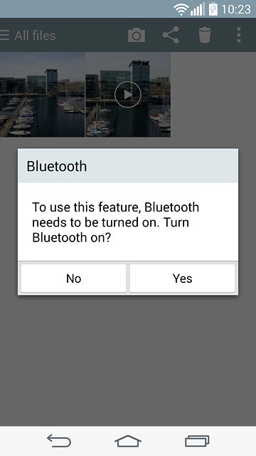 If Bluetooth is turned off:Press Yes to turn on Bluetooth.