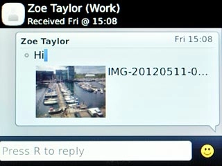 Highlight the required picture message and press the Navigation key.