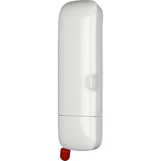 Turn the back of your USB modem towards you.Take hold of the side of the back cover and remove it.