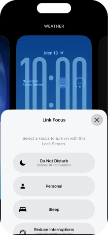 Press the required focus mode.