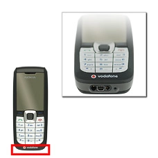 Introduzca el cable del cargador en el conector situado en la base del teléfono y conéctelo a la toma de corriente. Cuando el icono de carga de batería se mueve, es porque la batería se está cargando (puede tardar un par de segundos en aparecer).