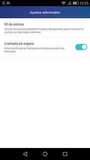 Espera unos instantes mientras se cargan los ajustes actuales.Pulsa Llamada en espera para activar o desactivar la función.