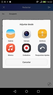 Pulsa Archivos.Desplázate a la carpeta deseada.