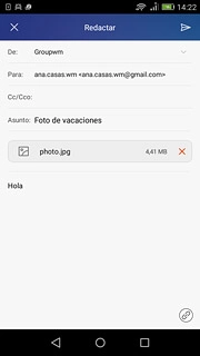 Pulsa el icono de envío cuando hayas terminado de escribir tu correo electrónico.