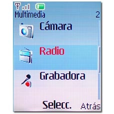 Vaya a Radio y pulse la tecla de navegación.Se enciende la radio.