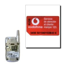 Gire la tarjeta SIM de manera que la esquina biselada de la tarjeta SIM coincida con la esquina biselada del contenedor de la tarjeta SIM.