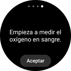 Pulsa Aceptar y espera mientra el smartwatch está midiendo la saturación de oxígeno en sangre.