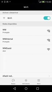 La pantalla muestra ahora una lista de las redes wifi disponibles.Pulsa la red wifi deseada.