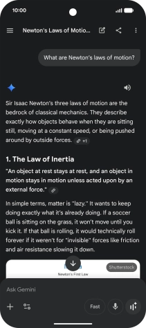 Transcription of the conversation with Gemini Live is now displayed.