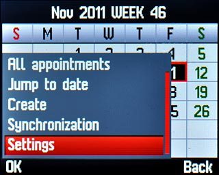 Scroll to Settings and press the Navigation key.Follow the instructions on the display to select the required settings for the calendar.