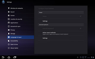 To turn word suggestion for the Swype keypad on or off:Press Settings below Swype.
