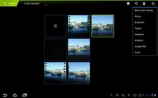 Facebook, go to 3d.If it's the first time you use the application, you need to log on.